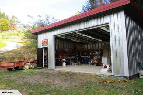 Photo of property in 35 Totara View Road, Wakefield, 7095