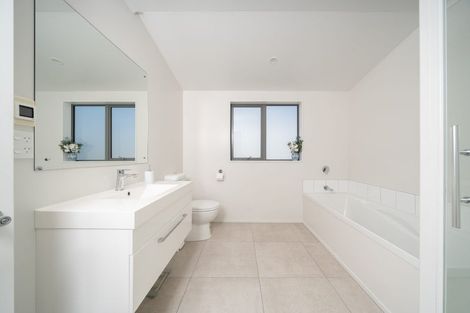 Photo of property in 5 Crompton Avenue, Churton Park, Wellington, 6037