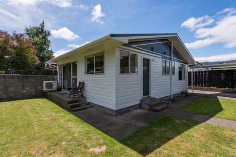 Photo of property in 39b Tacoma Drive, Totara Park, Upper Hutt, 5018