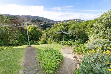 Photo of property in 2/27 Winston Street, Crofton Downs, Wellington, 6035