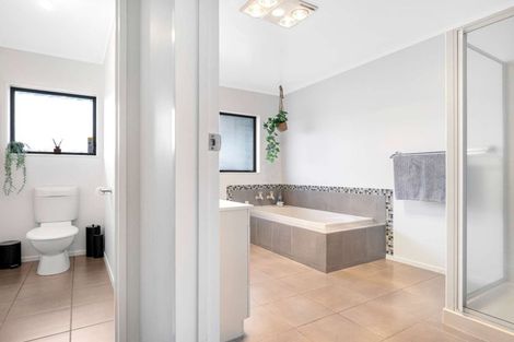 Photo of property in 49 Blomfield Street, Pukehangi, Rotorua, 3015