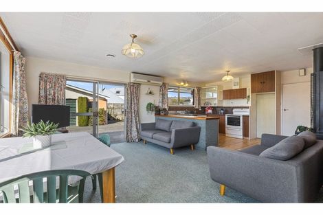 Photo of property in 12a Gamblins Road, Saint Martins, Christchurch, 8022