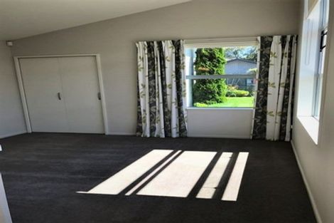 Photo of property in 10 Grassmere Street, Papanui, Christchurch, 8052