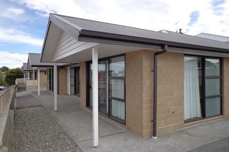 Photo of property in 1-2/10 Brunswick Street, Seaview, Timaru, 7910