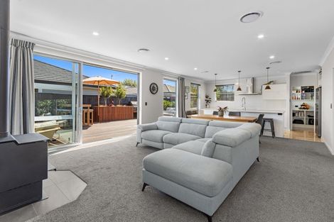 Photo of property in 16 Augustine Drive, Aidanfield, Christchurch, 8025