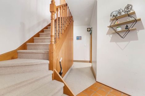 Photo of property in 1/5 Gulf Crest, Bucklands Beach, Auckland, 2012