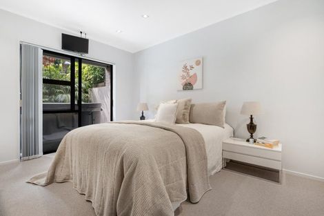 Photo of property in 3 Trident Place, Shelly Park, Auckland, 2014