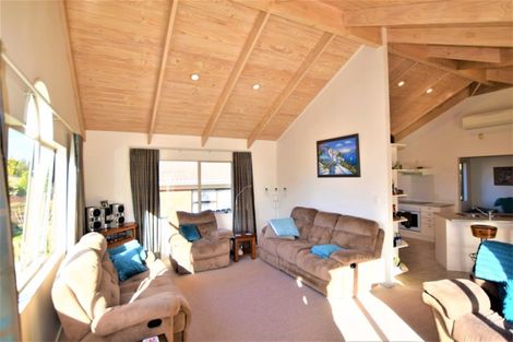 Photo of property in 28 Maurice Borich Place, Henderson, Auckland, 0610