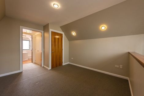 Photo of property in 3/2 Macdonald Crescent, Te Aro, Wellington, 6011