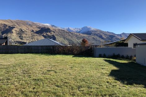 Photo of property in 4 Alpha Close, Wanaka, 9305
