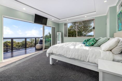 Photo of property in 7 Tregear Place, Camborne, Porirua, 5026