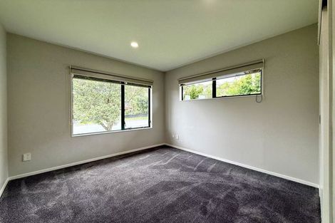 Photo of property in 11 Van Dyke Place, West Harbour, Auckland, 0618