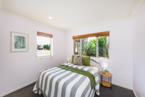 Photo of property in 51 Tennyson Avenue, Kelvin Grove, Palmerston North, 4414