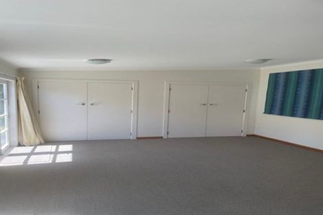 Photo of property in 21 Rauparaha Street, Waikanae Beach, Waikanae, 5036