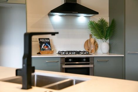 Photo of property in 16 Brancaster Place, Cambridge, 3434