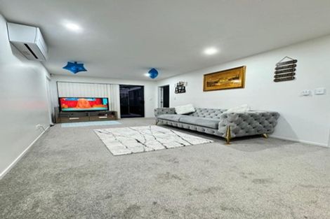 Photo of property in 41 Farmland Road, Papakura, 2110