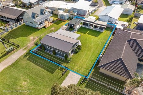 Photo of property in 217 Port Road, Whangamata, 3620