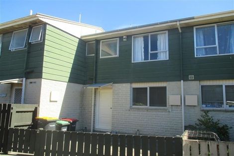 Photo of property in 4/19 Hargest Crescent, Sydenham, Christchurch, 8023