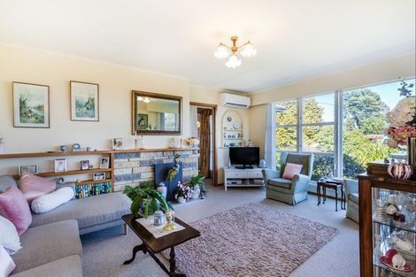 Photo of property in 12 Titoki Avenue, Waipahihi, Taupo, 3330