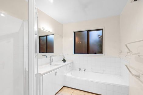 Photo of property in 21 Rubens Place, Burnside, Christchurch, 8053