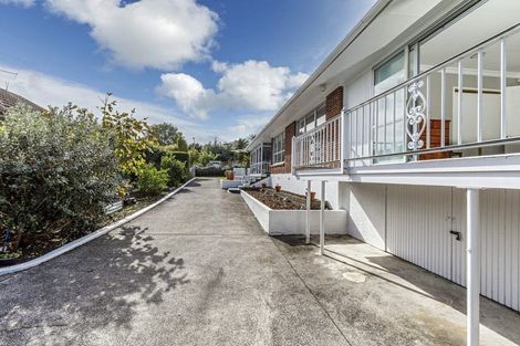 Photo of property in 14 Dennis Avenue, Hillpark, Auckland, 2102