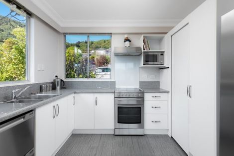 Photo of property in 1/29 Waikawa Road, Picton, 7220