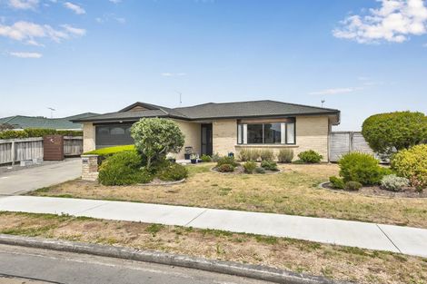 Photo of property in 44 Hadleigh Court, Paraparaumu, 5032