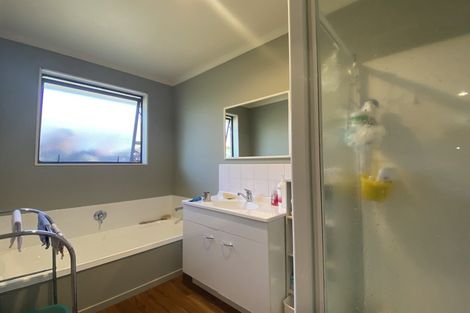 Photo of property in 96 Rototuna Road, Rototuna, Hamilton, 3210