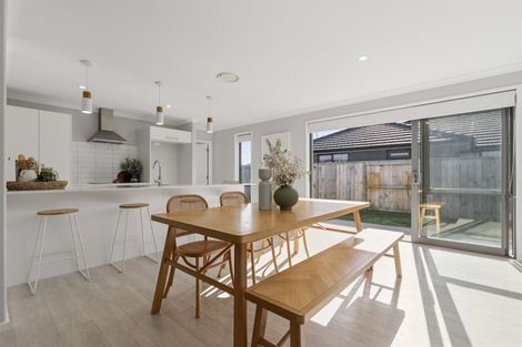Photo of property in 203 Te Okuroa Drive, Papamoa, 3118