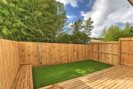 Photo of property in 2/4 Serjeant Street, Henderson, Auckland, 0612