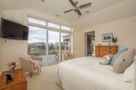 Photo of property in 22 Old Station Avenue, Wanaka, 9305