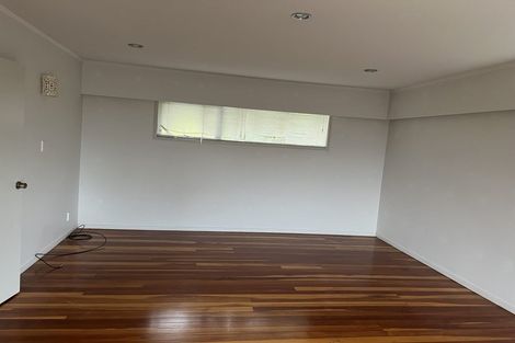 Photo of property in 757 East Coast Road, Northcross, Auckland, 0630