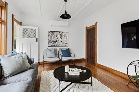 Photo of property in 11 Woodleigh Street, Frankleigh Park, New Plymouth, 4310