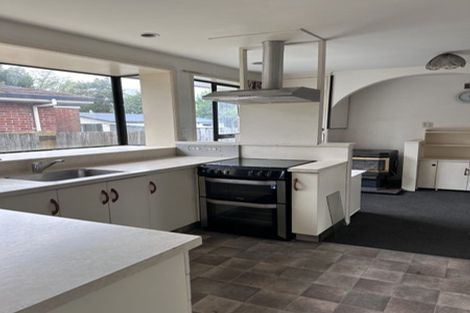 Photo of property in 4 Haynes Avenue, Upper Riccarton, Christchurch, 8041