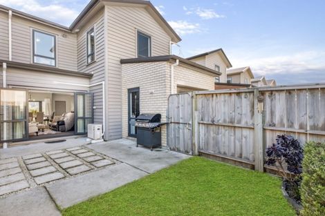 Photo of property in 41 Becker Drive, Weymouth, Auckland, 2103