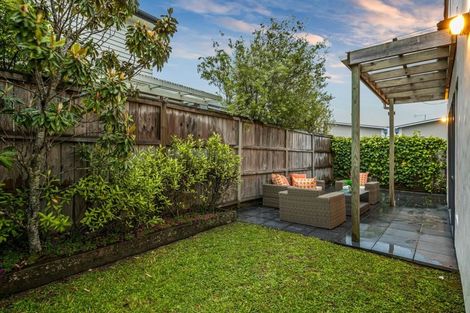 Photo of property in 9/48 Schnapper Rock Road, Schnapper Rock, Auckland, 0632