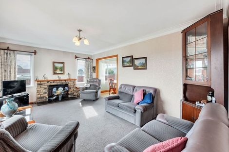 Photo of property in 116 Woodglen Road, Glen Eden, Auckland, 0602