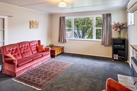Photo of property in 381a Karori Road, Karori, Wellington, 6012