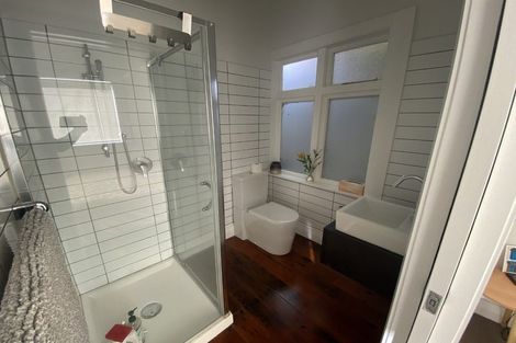 Photo of property in 16 Grosvenor Terrace, Thorndon, Wellington, 6011