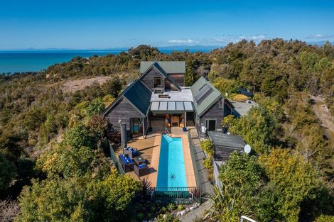 Photo of property in 102 Tokongawa Drive, Kaiteriteri, Motueka, 7197