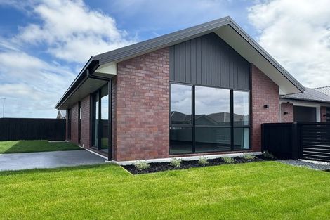 Photo of property in 1 Hunia Place, Hei Hei, Christchurch, 8042