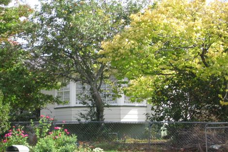 Photo of property in 17 Karo Place, Glendene, Auckland, 0602