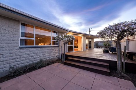 Photo of property in 39 Inwoods Road, Parklands, Christchurch, 8083