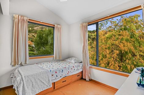 Photo of property in 37 Cornwall Road, Lyttelton, 8082