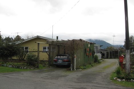 Photo of property in 15 Hotham Street, Murchison, 7007