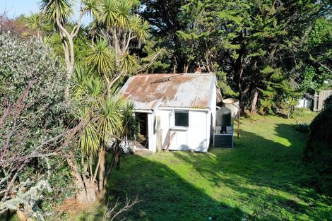 Photo of property in 10 Hokio Road, Hokio Beach, Levin, 5571
