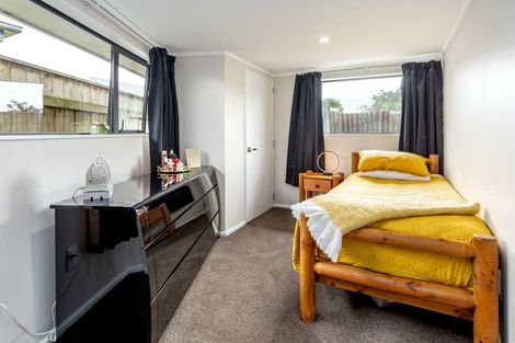 Photo of property in 30 Huxley Street, Pahiatua, 4910