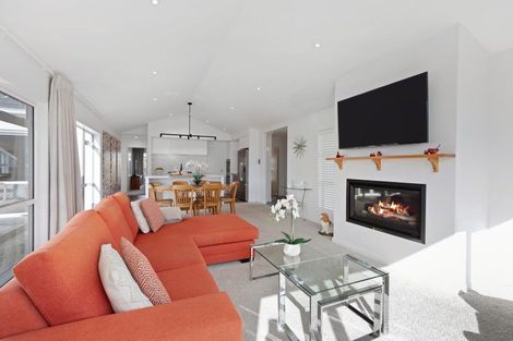 Photo of property in 31 Benmore Crescent, Pyes Pa, Tauranga, 3112