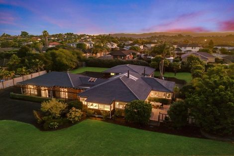 Photo of property in 18 Burgundy Park Avenue, Henderson, Auckland, 0612