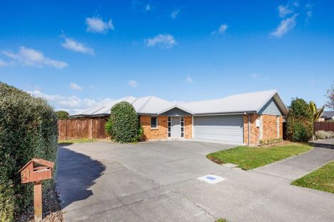 Photo of property in 51 Tennyson Avenue, Kelvin Grove, Palmerston North, 4414
